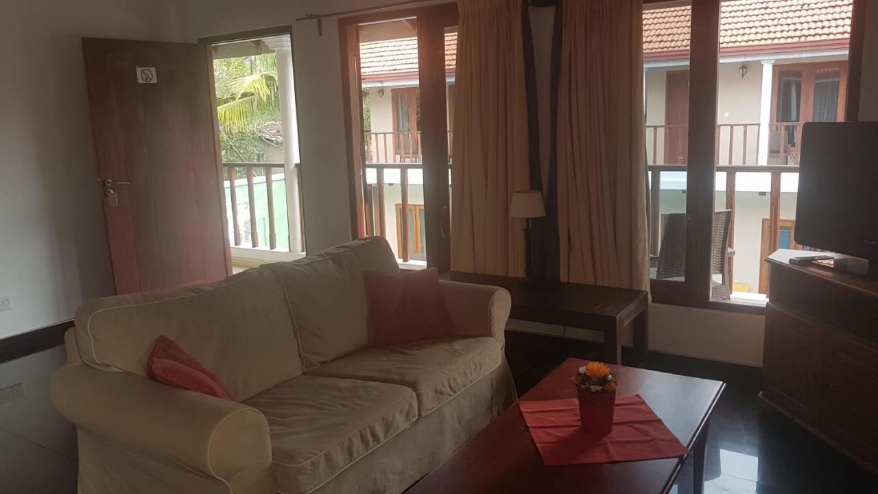 รอนนี คอตเทจ Apartment เนกอมโบ ภายนอก รูปภาพ